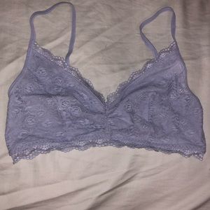 Women’s light purple lace bralette